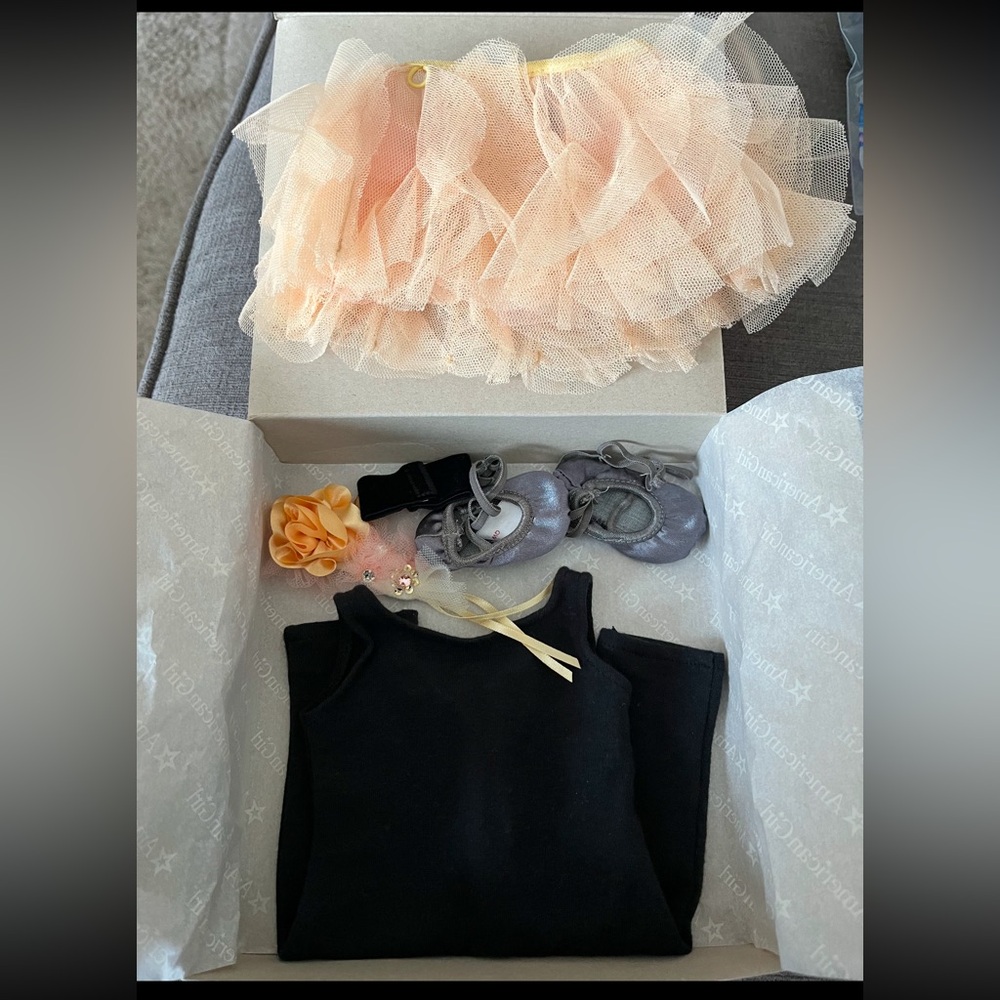 American Girl Isabelle’s Performance Set